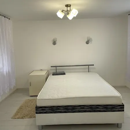 House Menchul Apartment Mala Uhol'ka Exterior photo