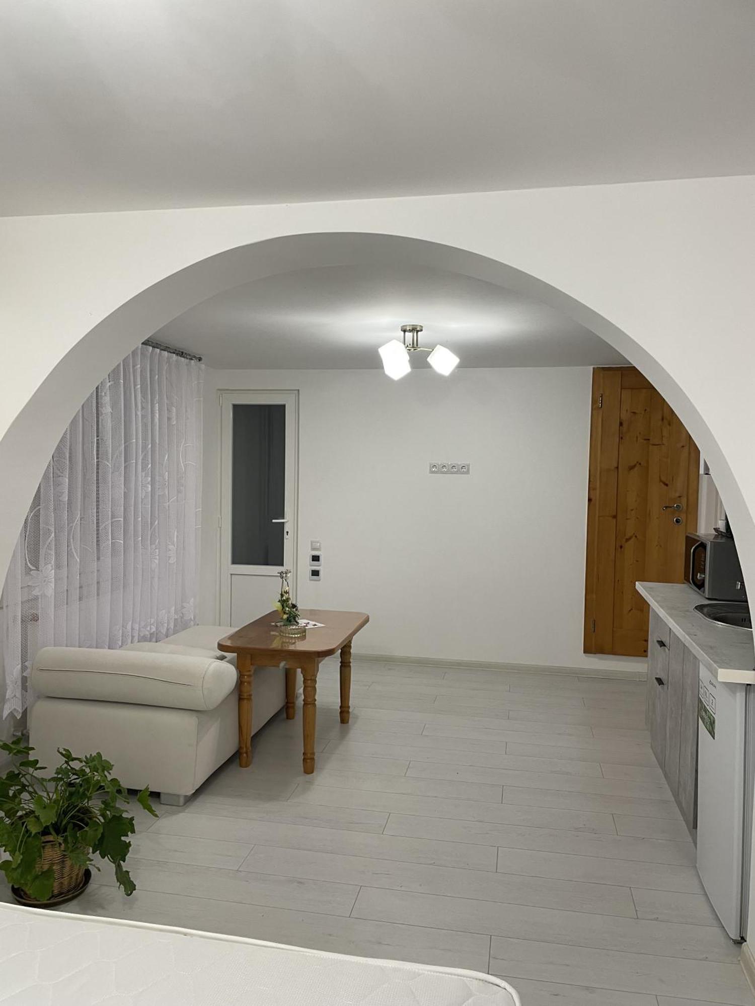 Apartment House Menchul