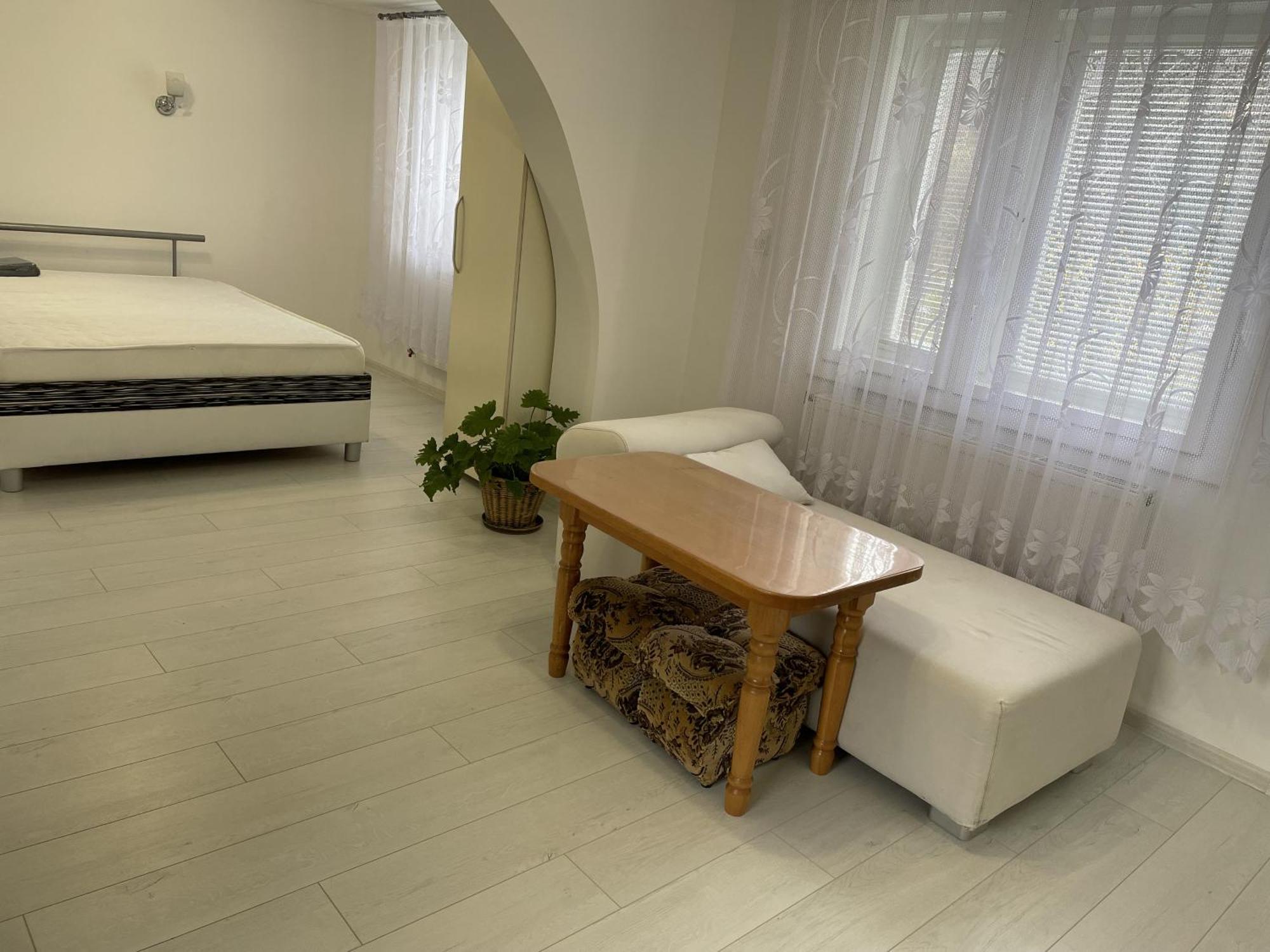 House Menchul Apartment